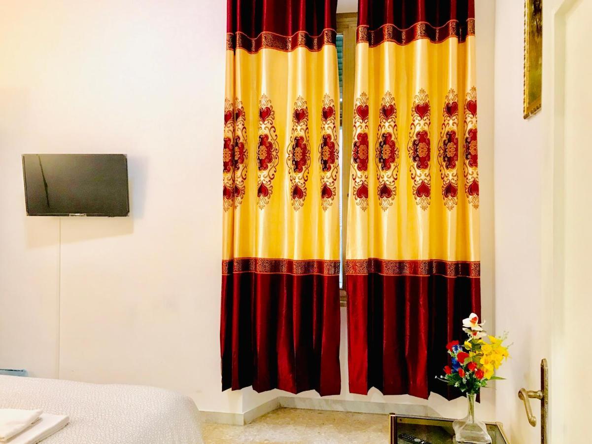 4 Bed Rooms Luxury Apartment Near Colosseum Rom Exterior foto