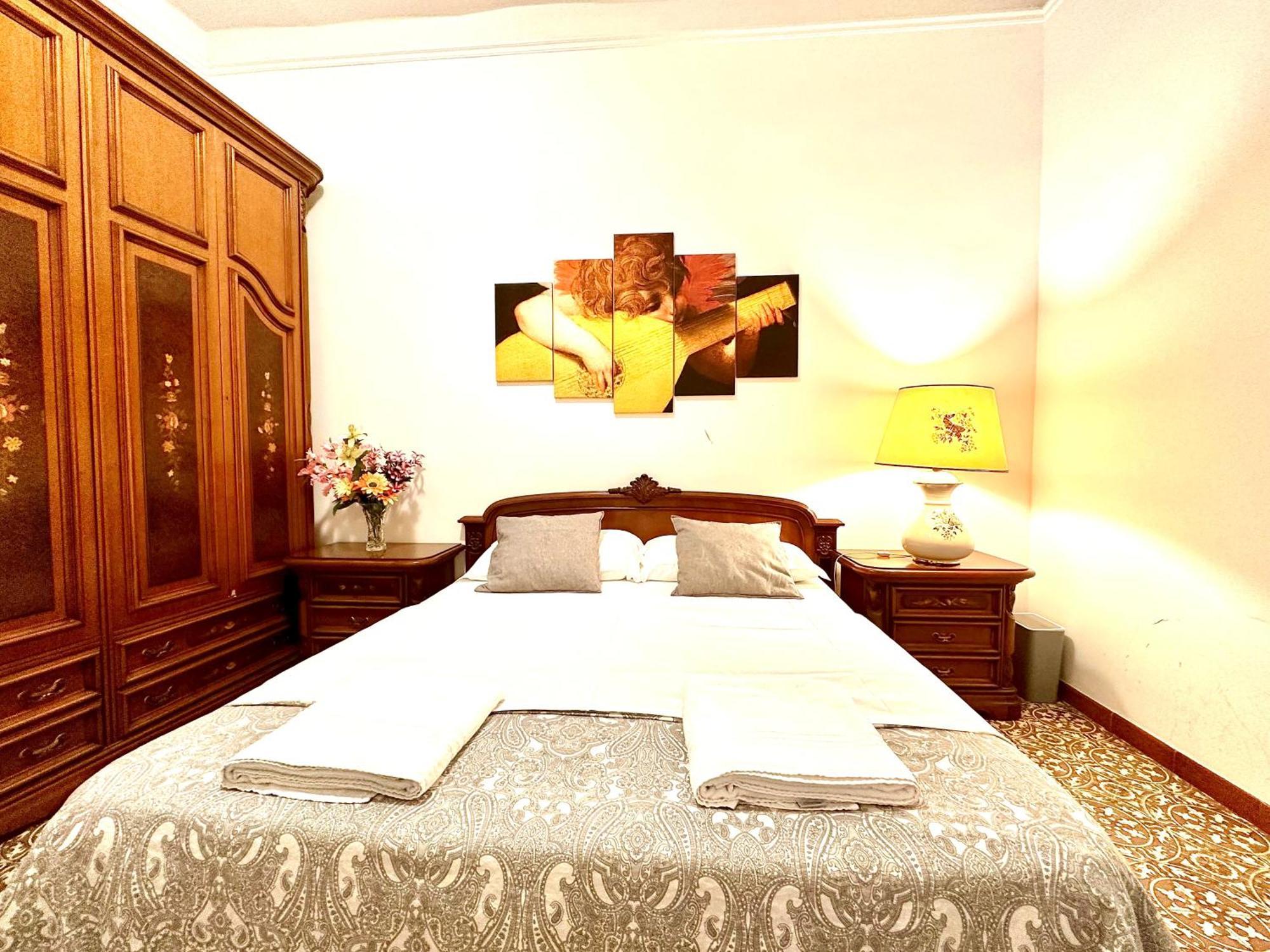 4 Bed Rooms Luxury Apartment Near Colosseum Rom Exterior foto